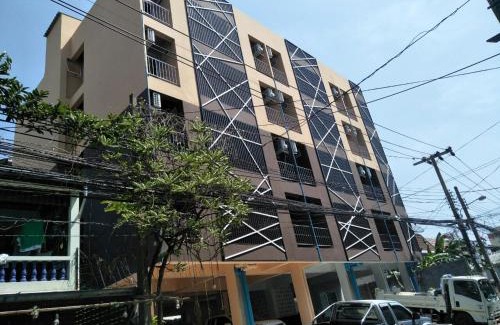 Ramkhamhaeng Hotel | P Place พีเพลส