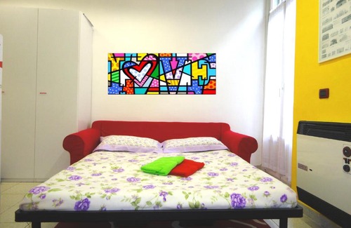 Guastalla Apartment | P.ta Romana Studio Flat 50Mq noiseless balcony garden view
