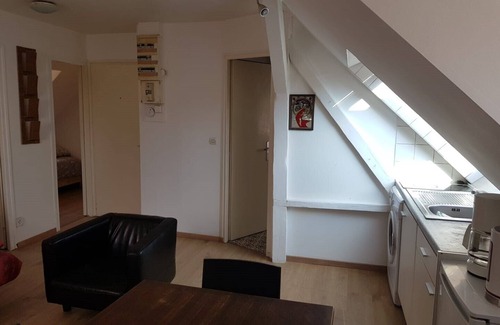 Neudorf Ouest Apartment | #p55 : 3 Pièces Lumineux et Calme sur les Toits à Neudorf Proche Centre Ville
