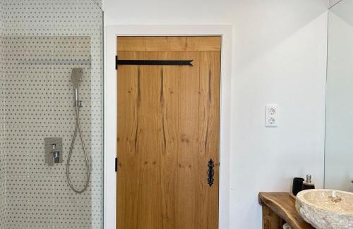 Santa Maria da Feira House | Paços de Douro - Chambre 7 et 8 Tranquillité & Élégance
