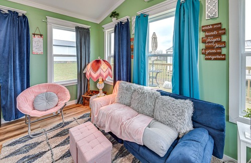 Paint Lick House | Paint Lick Escape w/ Spa Services & Deck!