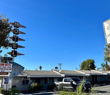 Westmont Hotel | Pala Motel