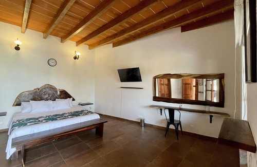 San Miguel Hotel | Palacio Del Cobre