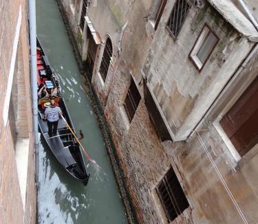 Cannaregio House | Palazzo Lion Morosini - Check in presso Locanda Ai Santi Apostoli