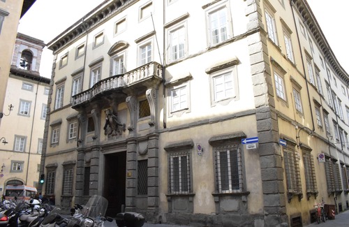 Lucca Historical Center House | Palazzo Tucci Residenza d'Epoca