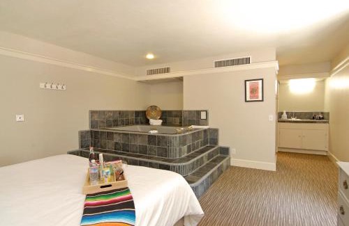Borrego Springs Resort | Palm Canyon Hotel and RV Resort