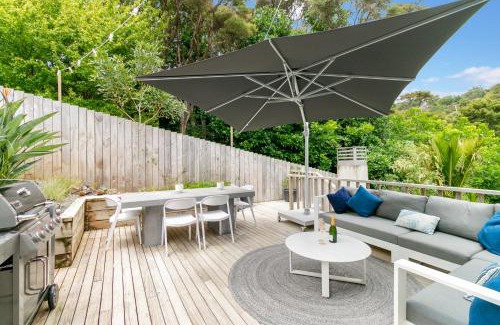 Palm Beach House | Palm Cottage - Stay Waiheke