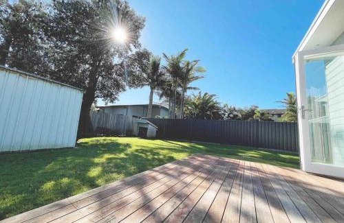 Towradgi Apartment | Palm Rest - 2BR Beachside Escape On Towradgi Beach