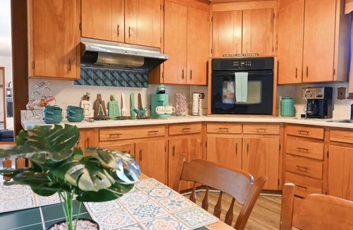 Covington Bed & Breakfast | “Palms & Paradise” The perfect vacation home 🌴