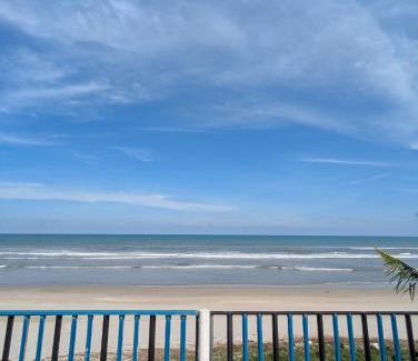 Kampung Aur Apartment | Pandak Inn - Your Beach Retreat