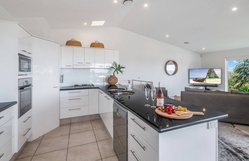 Peregian Beach Apartment | 'Pandandus Rise' 1/9 Avocet Parade
