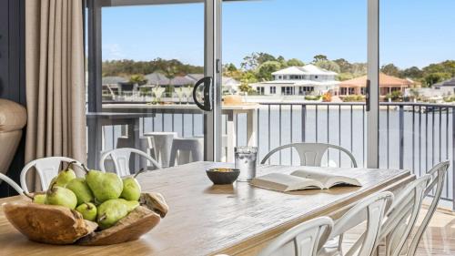Yamba House | Pandanus - Spacious Waterfront Escape