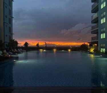 Tambo Apartment | Panoramic Seaview 2BR near Airport Facing the Bay 6G
