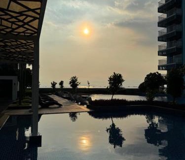 Tambo Apartment | Panoramic Seaview 2BR near Airport Facing the Bay 6G