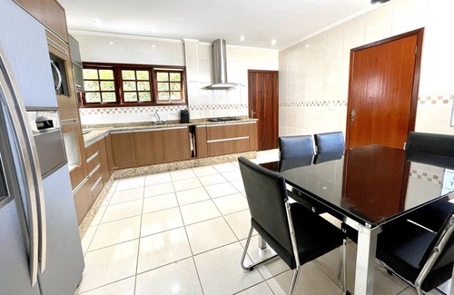 Ibiuna House | Panoramic view of the mountains! 15 minutes from the Wine Road.