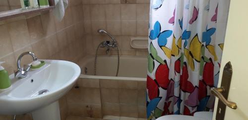 Kiato Apartment | PANOS HOUSE