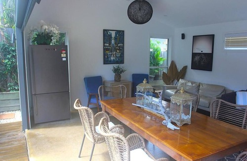 Torquay Villa | Pantai Indah (Beautiful Beach) Villa, Hervey Bay