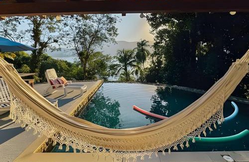 Ilha Comprida House | Paraíso em Angra: piscina + praia privativa