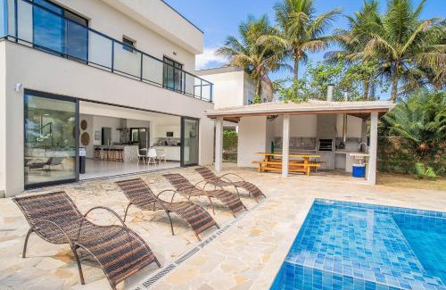 Boraceia House | Paraíso Pé na Areia em Boracéia - Desfrute da conveniência de ter a praia no seu quintal