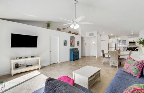 Palm Beach Gardens Cottage | Paradise Awaits! PGA Paradise Cottage II