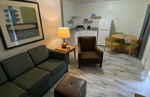 Whitney Beach Hotel | Paradise Bay