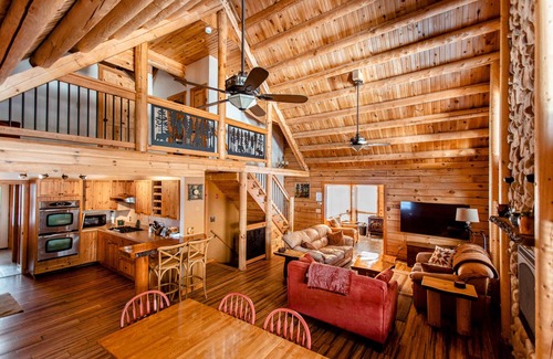 Naples House | Paradise in the Lakes Region