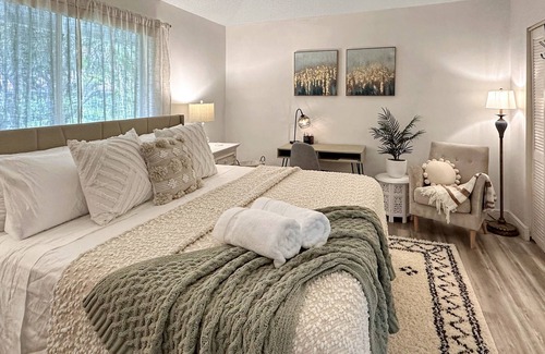 Palm Beach Gardens Cottage | Paradise on the Green Beautiful PGA Club Cottage