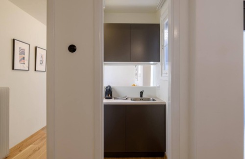Plaka Apartment | Paradise Suite With Jacuzzi Acropolis View