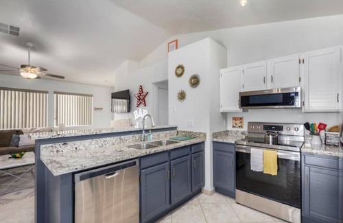 Paradise Valley Village House | Paradise Village rental house