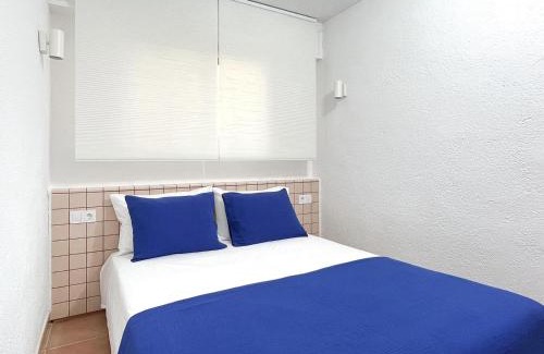 Calella de Palafrugell Apartment | Parc Golfet - Apartamento para 3 con WiFi, AC y Piscina