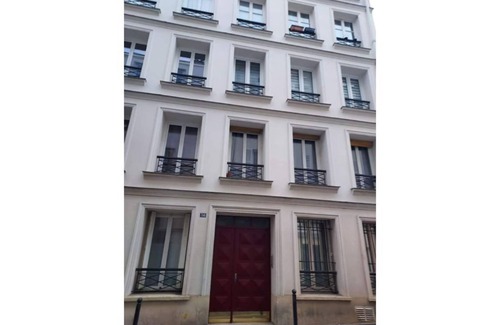 Montmartre Apartment | Paris- Cozy and quiet studio in the heart of Montmartre