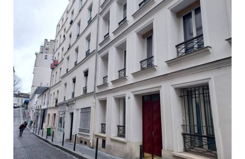 Montmartre Apartment | Paris- Cozy and quiet studio in the heart of Montmartre