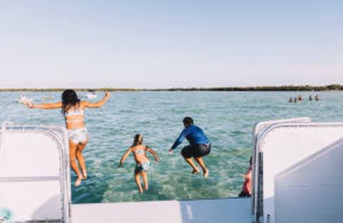 Key West House | Parking Pool Dock - Shellstone House