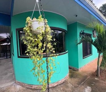 Canton Parrita Apartment | Parrita Hotel 3 Diamond Beach House