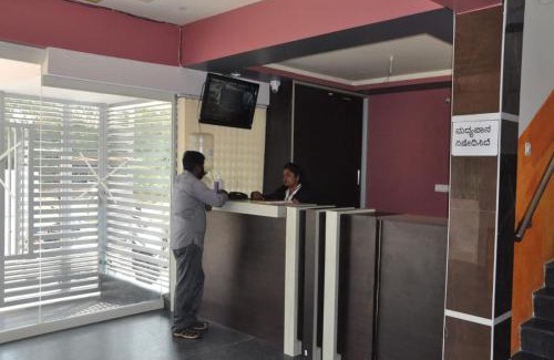 Mysore Hotel | Parvathi comforts inn