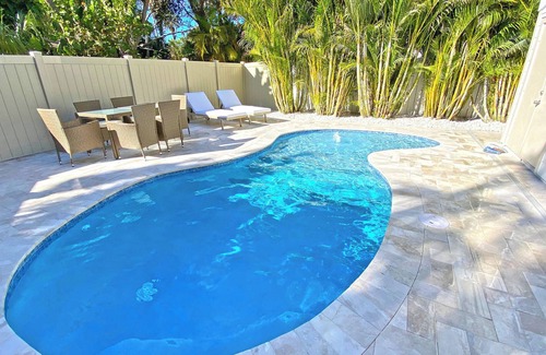 Pass-a-Grille House | Pass-A-Grille Luxury Pool Sleeps 10