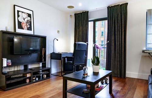 Cathedral Quarter Apartment | Pass the Keys Cathedral Quarter City Centre Walk Everywhere