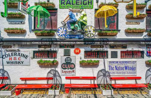 Cathedral Quarter Apartment | Pass the Keys Cathedral Quarter City Centre Walk Everywhere