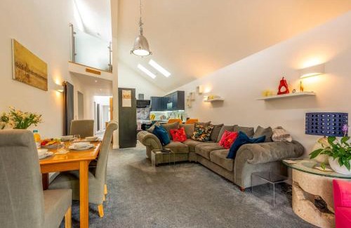 Stafford House | Pass the Keys Modern and Stylish Bungalow