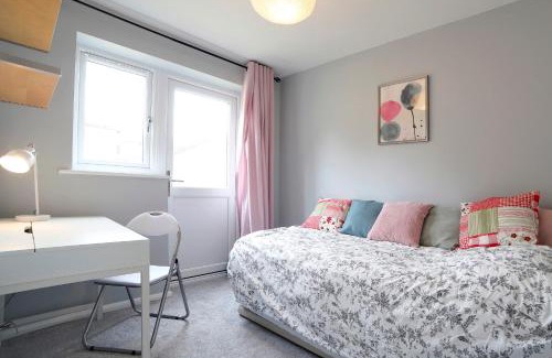 Cherry Hinton House | Pass the Keys Renovated Sunny Home Pass the Keys