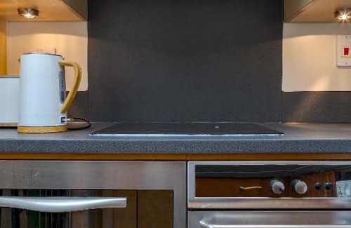 Theatreland Birmingham Apartment | Pass the Keys Top Floor Penthouse 2 Bed Central City View