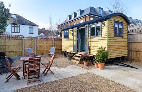 Ewelme House | Pass the Keys Whitstable Shepherds Hut minutes from the Harbour