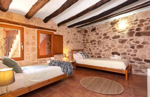 Lledo Apartment | Patio con barbacoa - Casa de las Letras