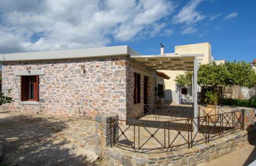 Elounda House | Pavlakis Lemon-Tree House