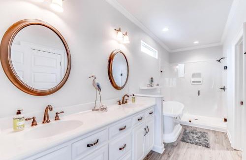 Dauphin Island House | Paws-a-While