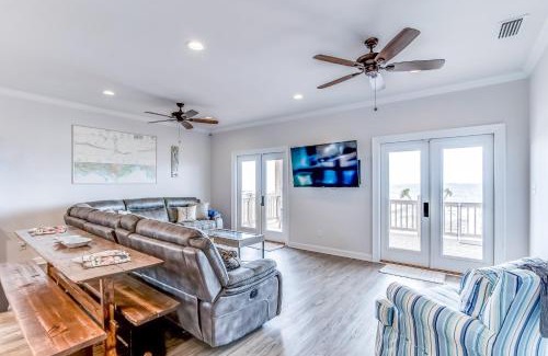 Dauphin Island House | Paws-a-While