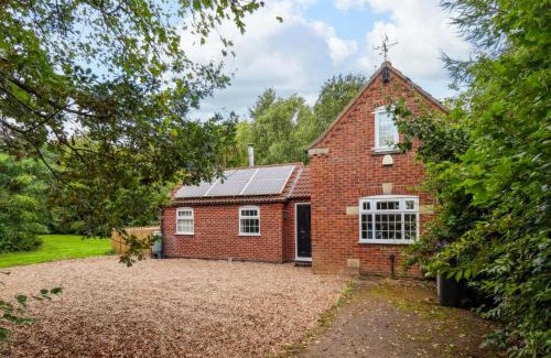 Boston House | Paws In The Pines