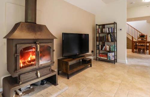 Boston House | Paws In The Pines