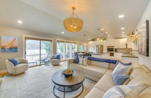 Sandpoint House | Peaceful Cabin with Dock on Lake Pend Oreille