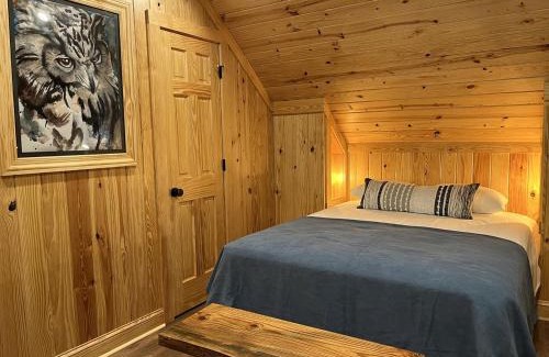 Claxton House | Peaceful Cabin with Dock and Pond Views in Georgia